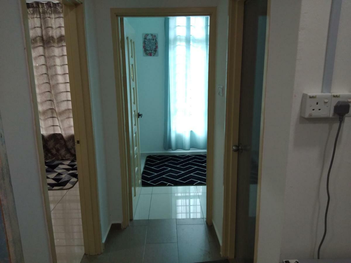 Z&M Homestay Jertih 외부 사진